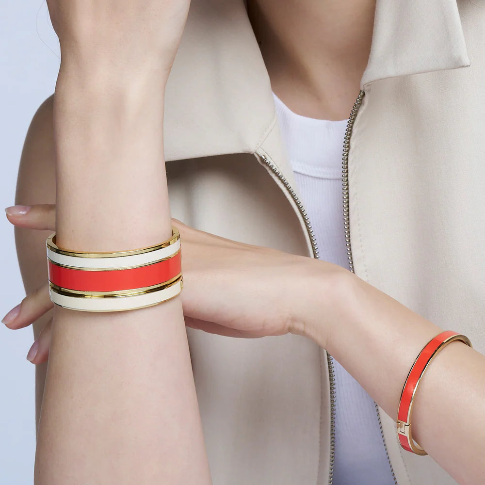 BANGLE - 1.2cm lacquer clasp bracelet in gilded metal. Color : Tangerine Orange