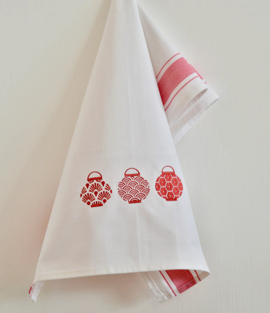 ZEST of Asia Tea towel with Red Trio Set of Lanterns