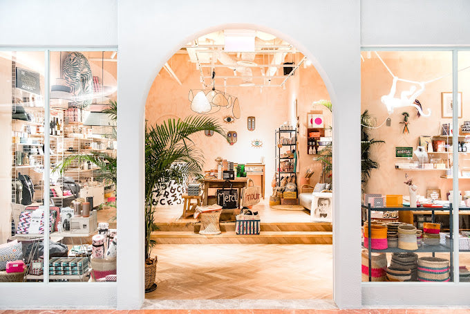Load video: take a look around our restaurant! At palais renaissance